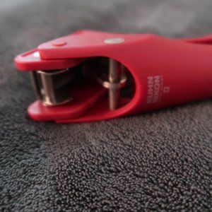 Kuhn Rikon Easy Clean Hand Held Garlic Press Red